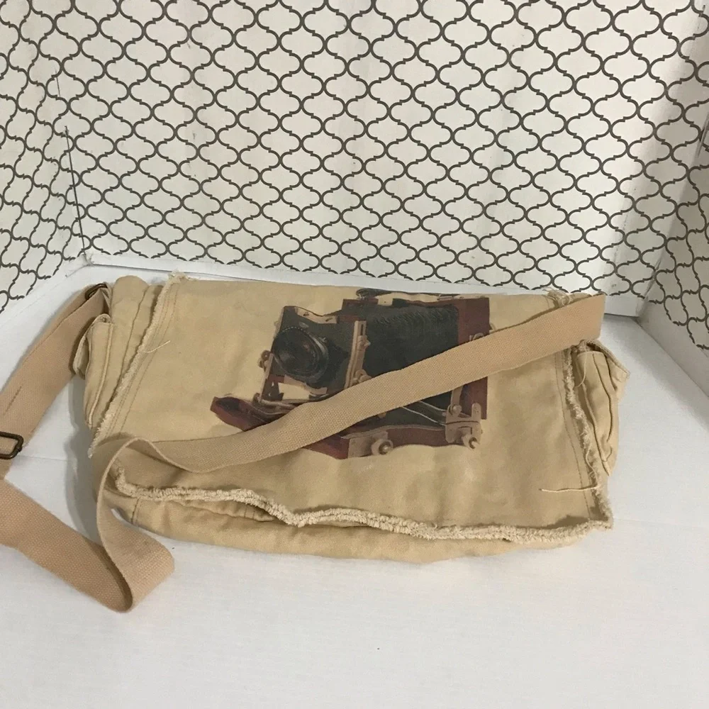 CafePress Canvas Messenger Bag with Vintage Camera Print - Beige